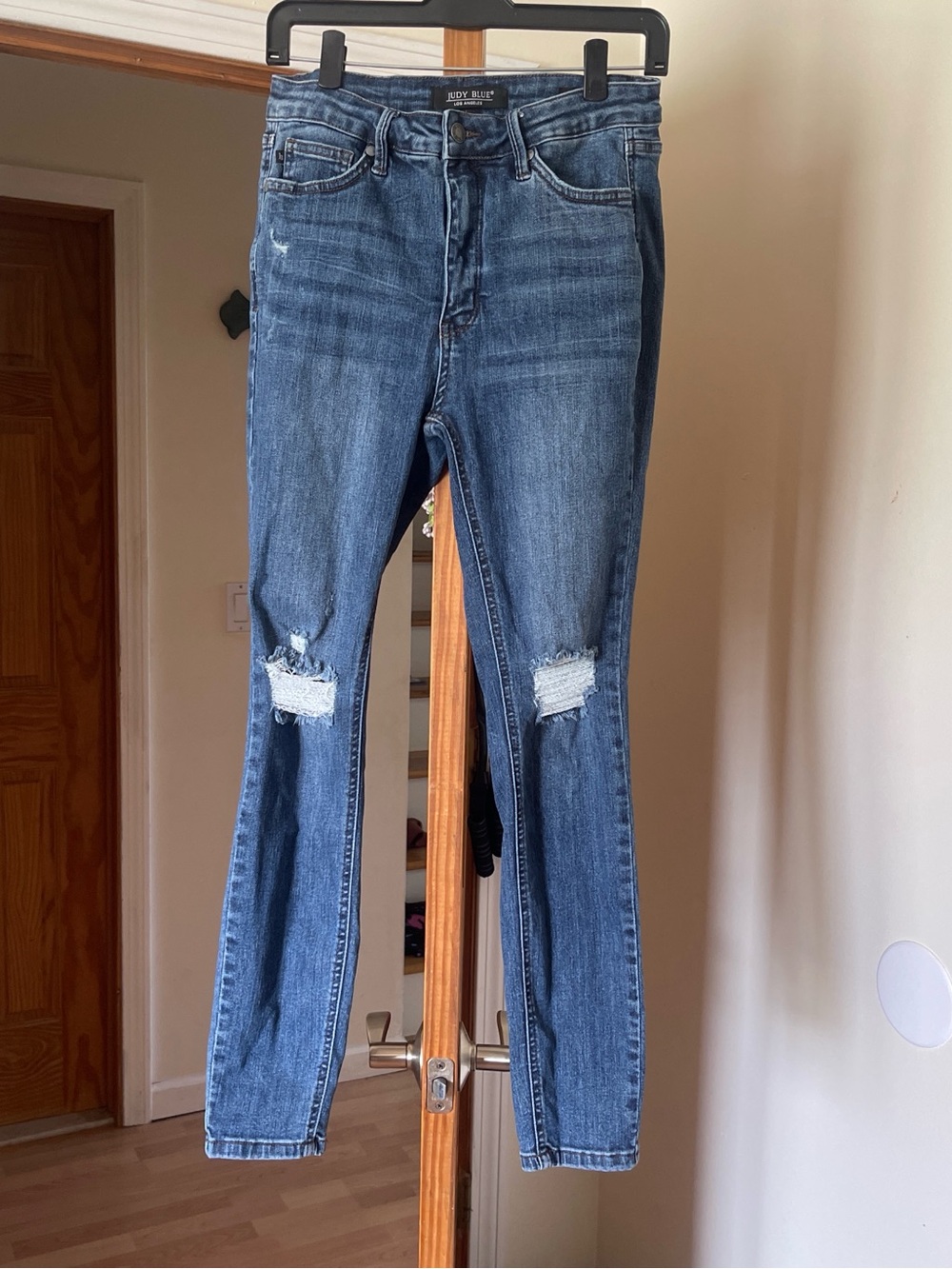 Judy Blue Medium Blue Distressed Skinny Jeans